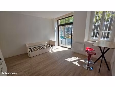 ? studio rénové 35 m² – plein centre du fousseret – tout à pied