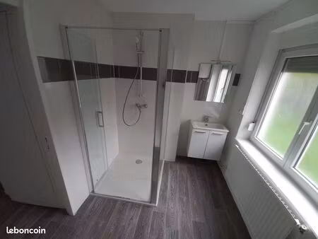 location d'un beau f4 lumineux situé au 1er étage au 7 rue lamartine à valmont sur ban de 