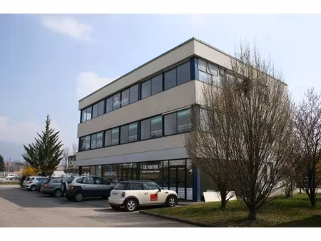 location locaux professionnels 42 m² à argonay (74370)  535 €