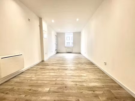 location locaux professionnels 3 pièces 37 m² à evreux (27000)  790 €