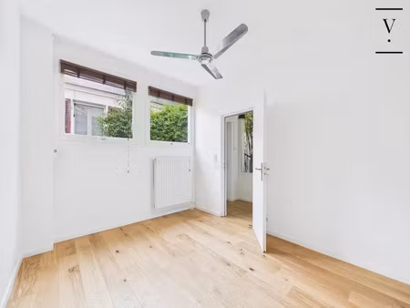 location locaux professionnels 2 pièces 15 m² à malakoff (92240)  450 €
