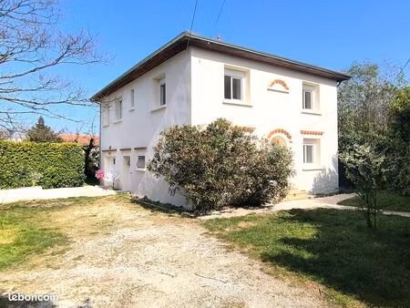 ? maison de 151m² rénovée avec terrain de 920m²