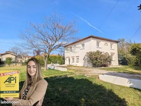 villa 6 pièces 121 m²