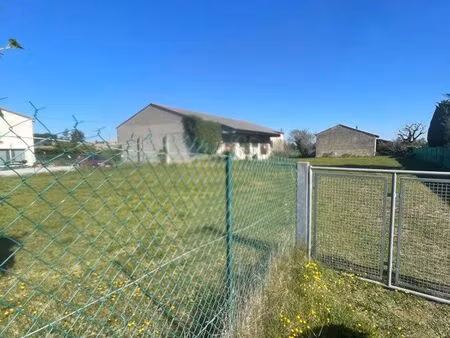 entrepôt 800 m² activité à définir