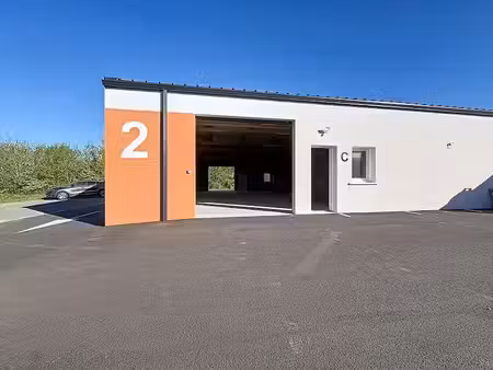 location locaux professionnels 0 pièces 176 m² à angoulins (17690)  1 920 €