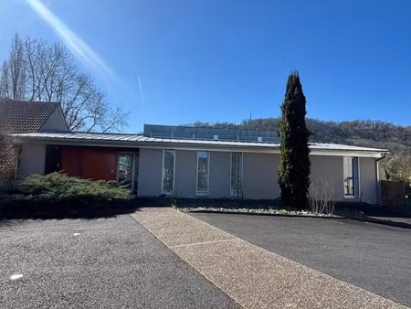 location locaux professionnels 159 m² à terrasson-lavilledieu (24120)  1 930 €