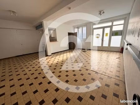 boutique 459 m² valence