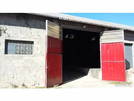 entrepôt 349m2 à lapeyrouse mornay