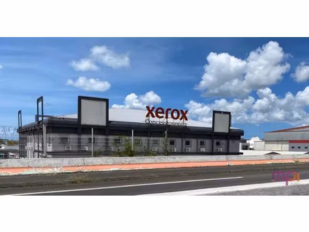 location locaux professionnels 225 m² à le lamentin (97232)  5 167 €