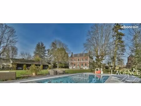 chateau 20 pièces 758 m²