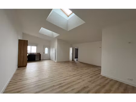 location appartement  101.98 m² t-3 à la turballe  980 €