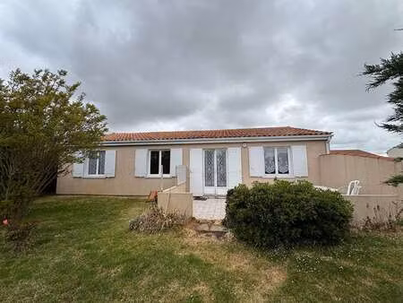 vente maison à givrand (85800) : à vendre / 91m² givrand
