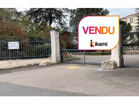 appartement de 103 m² à charbonnieres les bains - 530 000 €