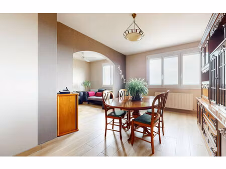 appartement de 90 m² à corbas - 185 000 €