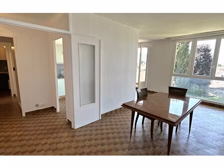 appartement de 55 m² à st marcellin - 740 €