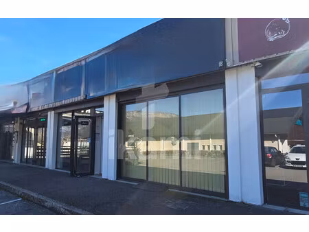 local commercial de 70 m² à sevrier - 25 000 €