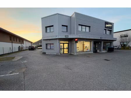 local commercial de 100 m² à sillingy - 1 200 €