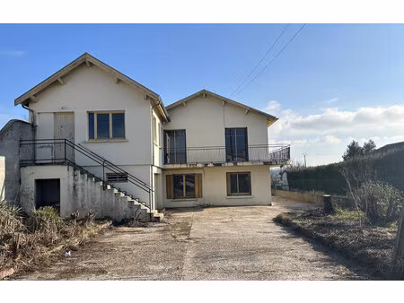 maison de 167 m² à anneyron - 145 000 €