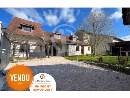 maison de 158 m² à chilly le vignoble - 250 000 €