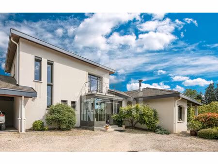 maison de 195 m² à coublevie - 725 000 €