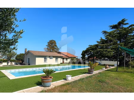 maison de 151 m² à echalas - 690 000 €