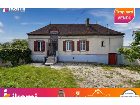 maison de 100 m² à la chapelle sur oreuse - 127 000 €