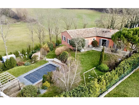maison de 125 m² à marches - 365 000 €