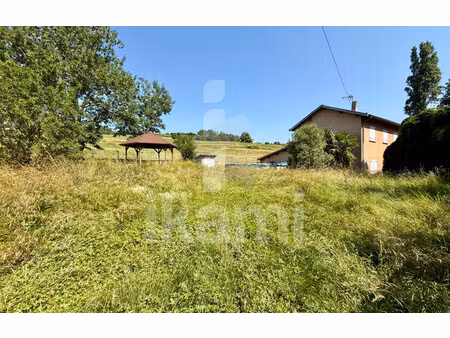 maison de 140 m² à miribel - 250 000 €