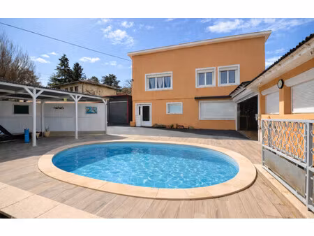maison de 140 m² à roussillon - 290 000 €