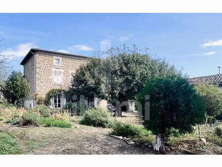 maison de 140 m² à st barthelemy de vals - 239 000 €