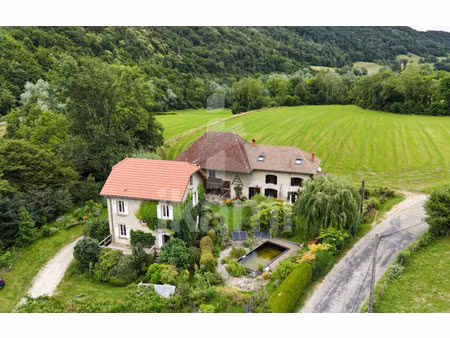 maison de 420 m² à st geoire en valdaine - 730 000 €