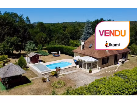 maison de 167 m² à st georges blancaneix - 335 000 €