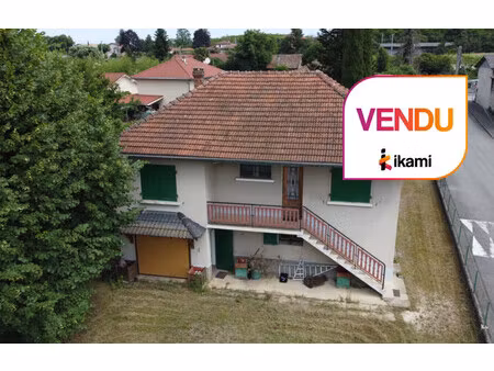 maison de 136 m² à st hilaire du rosier - 195 000 €