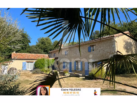 maison de 212 m² à st martin des combes - 420 000 €