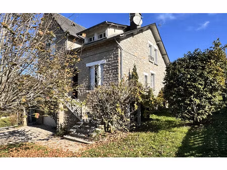 maison de 195 m² à seilhac - 140 000 €