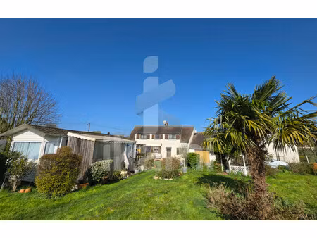 maison de 120 m² à varennes sur fouzon - 110 000 €