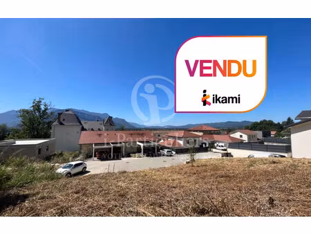 terrain à batir de 642 m² à la buisse - 151 000 €