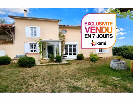 maison de 230 m² à la cote st andre - 440 000 €