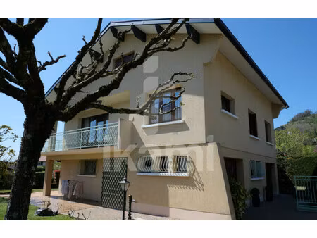 maison de 181 m² à st marcellin - 265 000 €