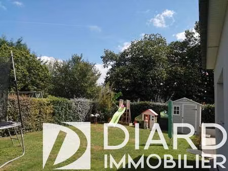 location maison à châteaubourg (35220) : à louer / 137m² châteaubourg