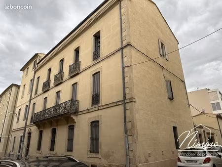 immeuble 15 pièces 350 m²