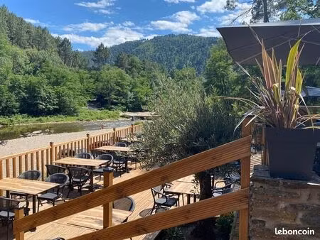 restaurant / guinguette