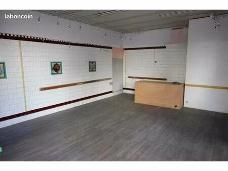 local commercial 25 m² aigues-mortes