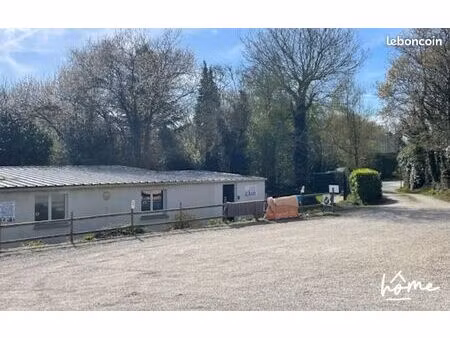 local 240 m² la martyre