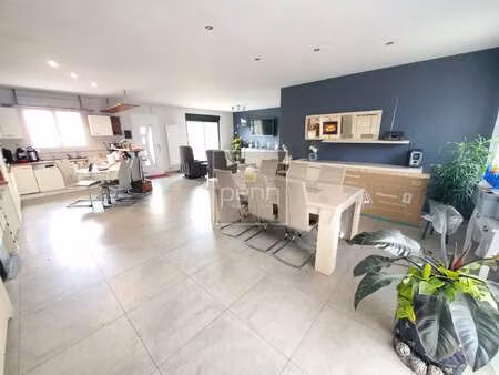 vente maison à taillis (35500) : à vendre / 120m² taillis