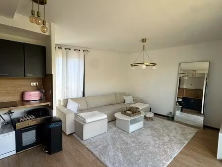 t3 60 m² avec grande terrasse