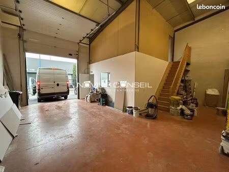 local d'activite 116 m² launaguet
