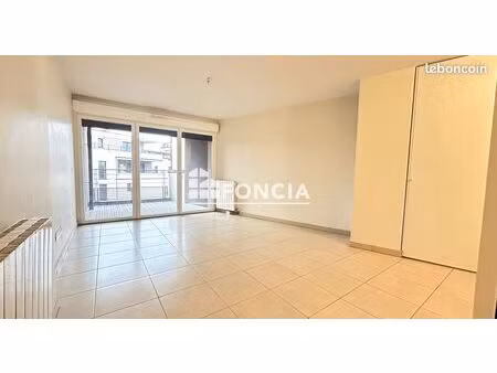 appartement t3  ascenseur  proche des commodités (ecoles  universités  tram)  double expos