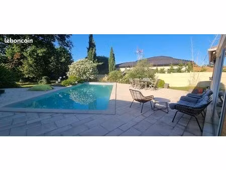 superbe maison familiale de 210 m² avec piscine  terrasse et terrain arboré