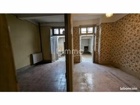 immeuble 12 pièces 160 m²